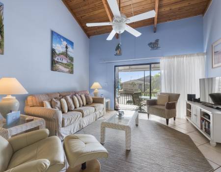 Coquina Beach 5E living room